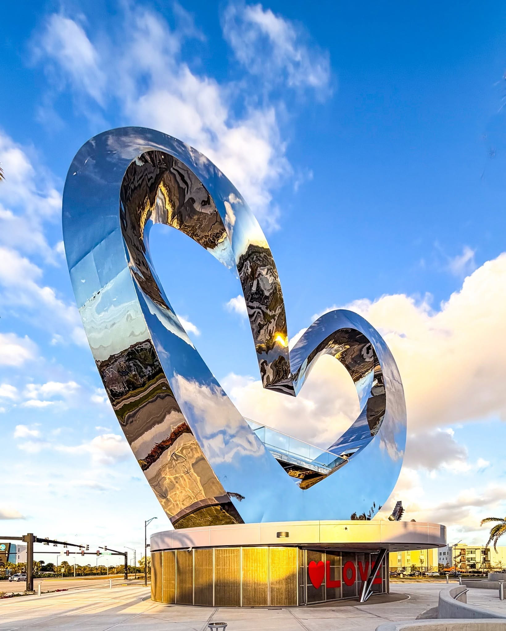 Love sculpture landmark, Port St. Lucie
